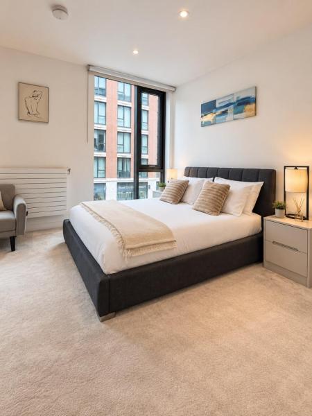 Luxury En-suite W Balcony - London