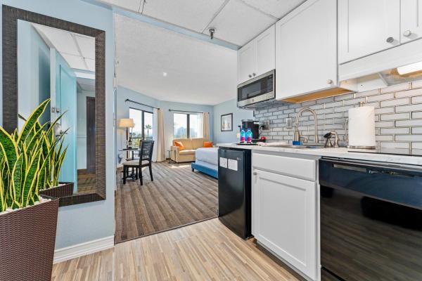 Superior Central Condo With Balcony 7 Min To Universal - Orlando, FL