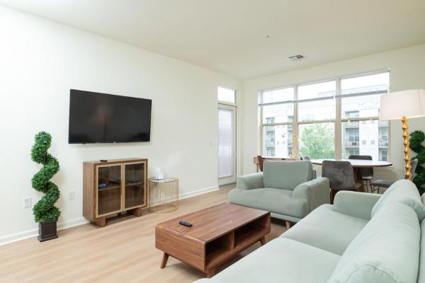 Kendall And Central Square Condo Near Mit Parking - Cambridge, MA