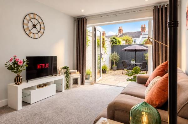 The Nook, Fairview, Cheltenham Town Centre-parking & Garden - Cheltenham