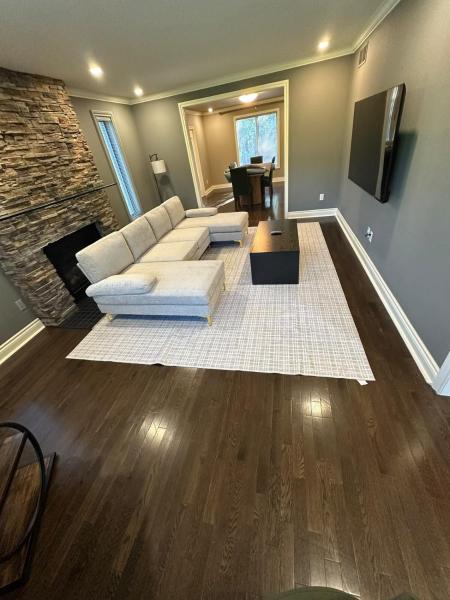 Ultra Luxury Estate Pool, Acres & Private Trails - Orangeville