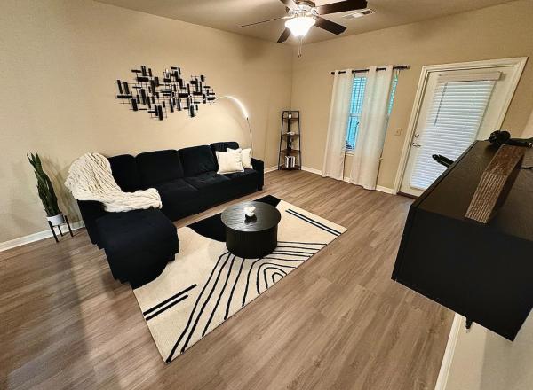 Modern And Cozy Space Near River City And Airport - Jacksonville, FL