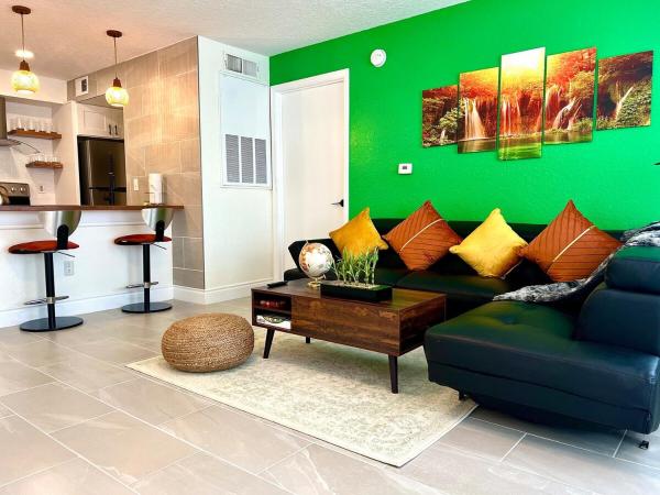 Family-friendly 2br Condo- Resort Pool Disney C - Kissimmee, FL
