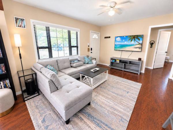 Cozy 3br Retreat Near Pearl, Downtown & Frost Bank - San Antonio, TX