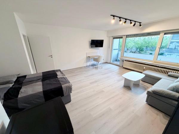 Zentrale Lage Mit Eigenem Stellplatz Fußläufig Zu Westfalenhalle Und Stadion - Dortmund