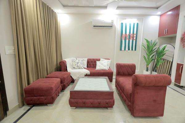 Cg Square Luxury 3bhk Private Parking Karnal - Karnal