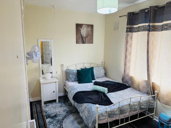 Private Double Room Near Birmingham Airport & Nec With Free Parking - Solihull