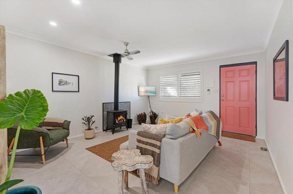 Pinkdoor, Caravan Parking, Pets, Cosy Wood Fire - Mount Pleasant