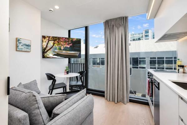 Hyde Lane Apt - Walk To Shops Cafes Attractions - 