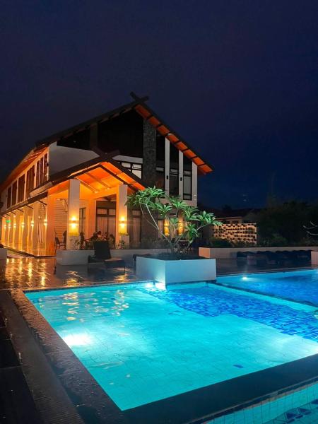 Crestview Suites At Royal Ocean Crest Mactan Near Airport-spacious 1 Bedroom With Balcony&pool View - Philippines