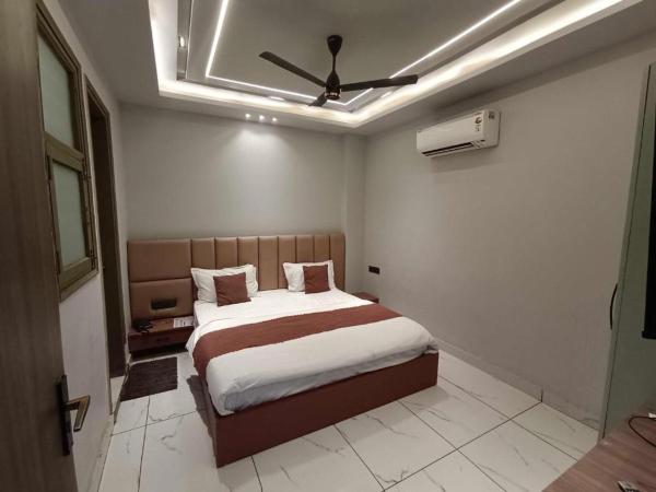Oyo 82956 Star Divine Hotel - Kanpur