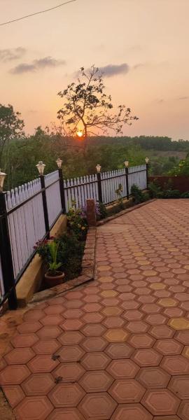 The Hill View Guesthouse - Gokarna