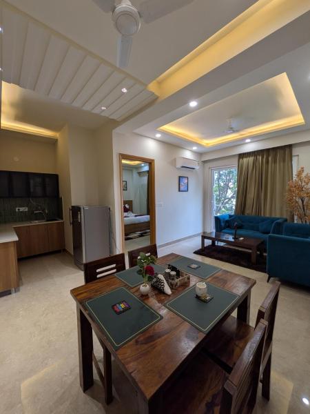 Superior 1 Bhk Apartment Near Sector 42-43 Metro - Delhi