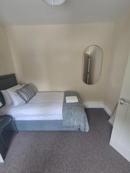 Central 6 Bed Town House In Donegal Town - Donegal