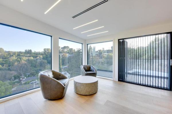 Smart Luxury Hilltop Home - Simi Valley, CA