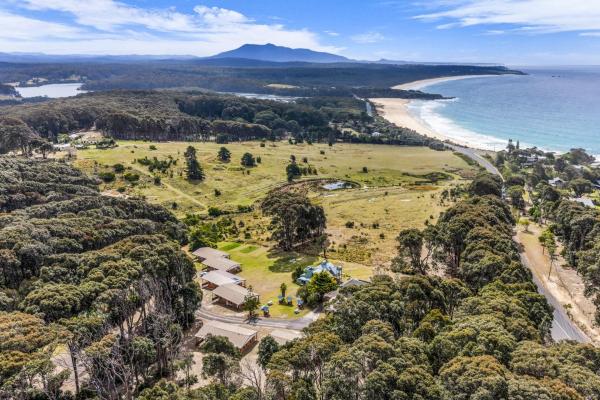 Cuttagee Beach Cottage 1 - Tathra Bermagui Rd 3521