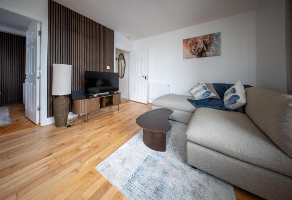 Boutique Salthill Apartment With Sea Views Sleeps 2 - Galway