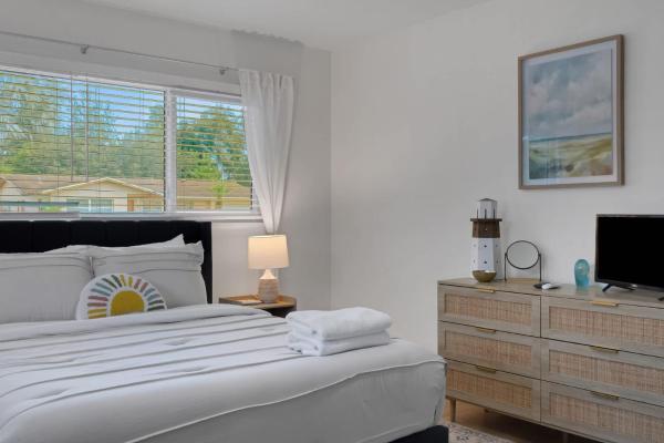 Seacrest Bungalow - Largo, FL