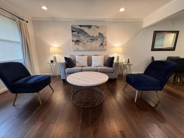 Updated 2br Private Deck Near Decatur And Eav - Stone Mountain, GA