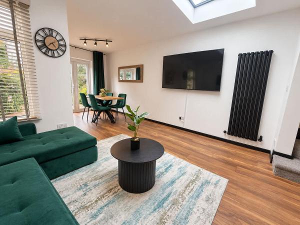 Stunning New Luxury 3-bed Cardiff House - Sleeps 8 - Cardiff