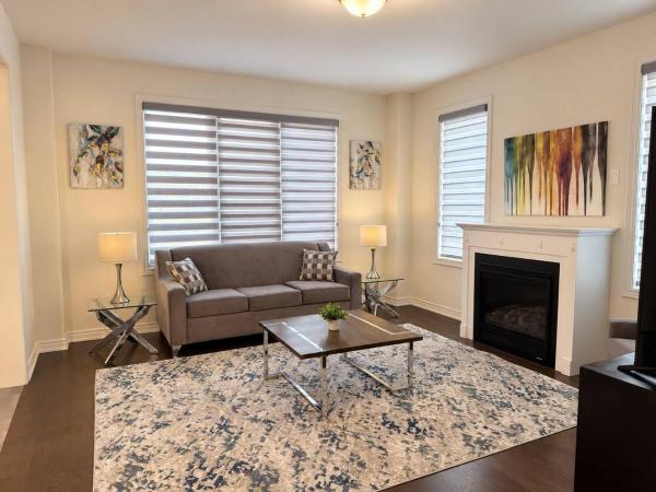 4br Family Home For 8 With Parking And Backyard - Oshawa
