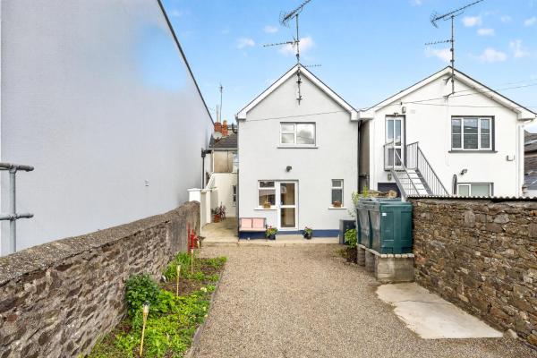 Sixty On Main - Gorey Town Centre - Gorey