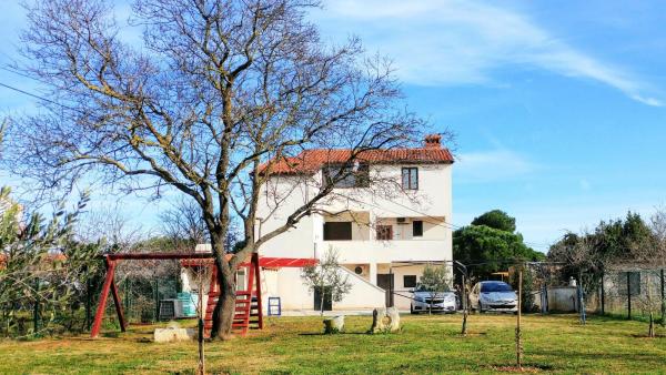 Apartments Ester Victoria - Medulin