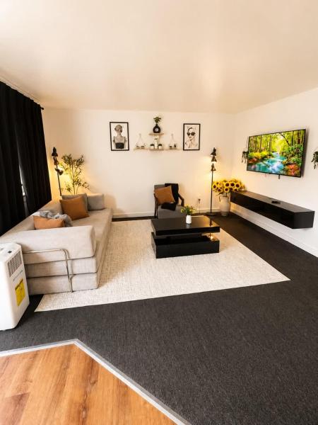 Modern 2br - Sleeps 5 - Free Parking - Indiana, PA