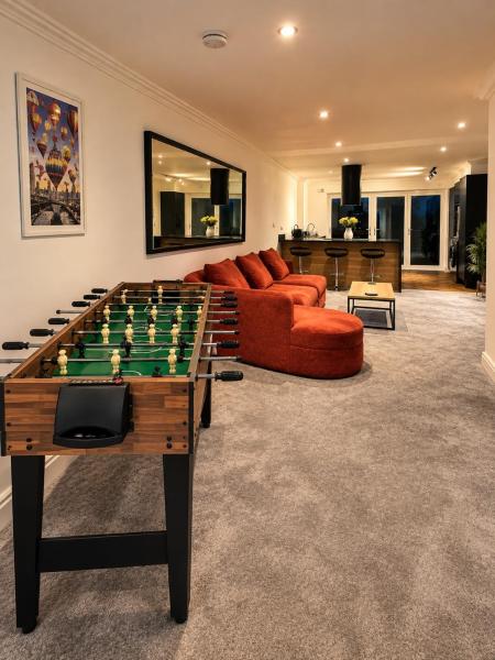 Ideal Home In Bristol For Group Work Stays 3 Bedrooms 10 Beds - Bristol
