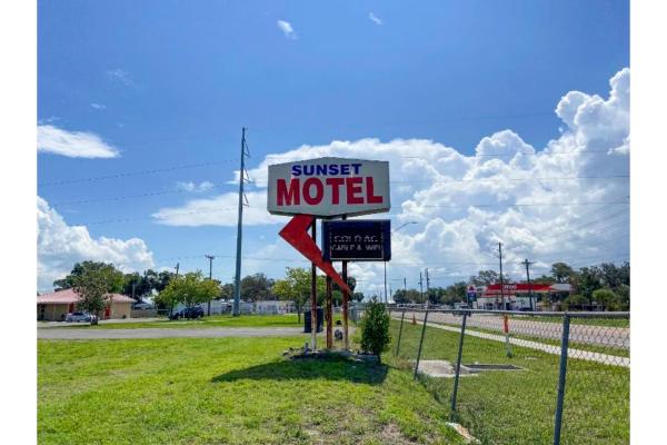 Sunsent Motel Lakeland Fl - Lakeland, FL