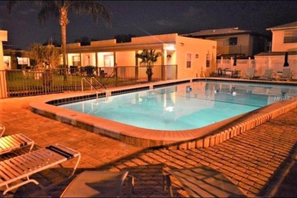 Vintage Beachside Mini Condo Of Redngiton Beach With Pool - Largo, FL