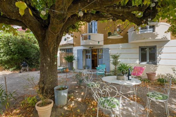 Sous Le Tilleul - 3 Personnes - Vaucluse