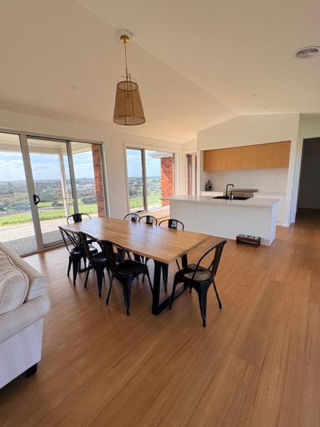 Brand New Beach Escape - Warrnambool