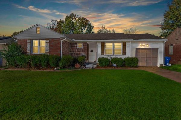 Your Modern & Cozy Haven In The Heart Of Tulsa - Tulsa, OK