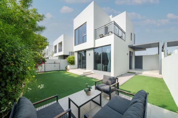Elegant 5 Bed Villa In Dubai Hills With Private Garden - Dubai
