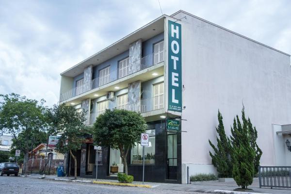 写真にはアランバレ市にあるHotel Pedra Bonitaが写っています。
