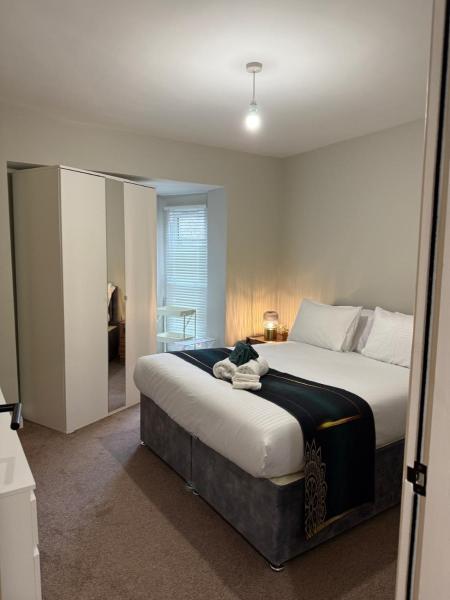 Flat 6 Garth House, 66 Clarence Street, York - York