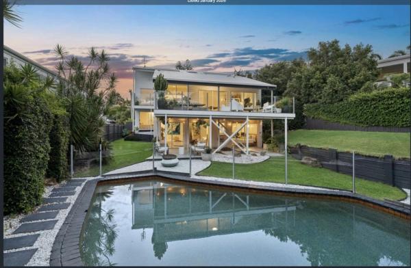 White Beach House High On Belmore, Pets Welcome - Noosa Shire