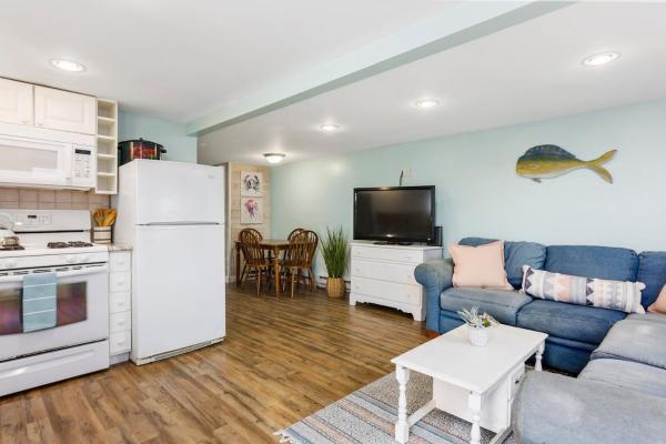 2 Bedrooms, Steps To Beach, 45 Min To Salem - Massachusetts