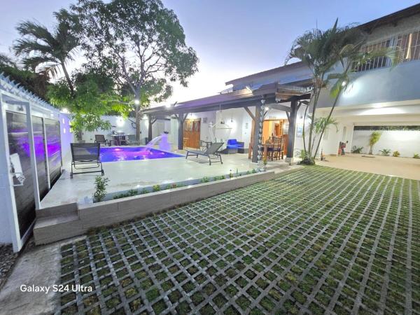 Beautiful Villa A Few Steps From The Beach - Las Terrenas