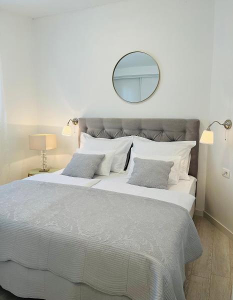 På billedet ses objektet LUX GARDEN Luxury Apartment Split beliggende i byen Split.
