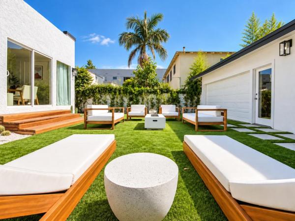 Serene 6br Weho Villa With Jacuzzi - Beverly Hills, CA
