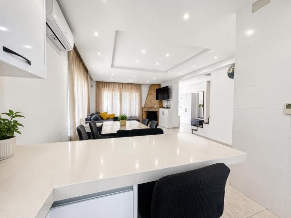 Luxury 5-bedroom Villa At Cabo Roig Beach - San Pedro del Pinatar