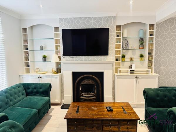 "Honeysuckle House Chester" By Greenstay Serviced Accommodation - Large 3 Bed House, Sleeps 6, Perfect For Contractors, Business Travellers, Families & Groups - Chester