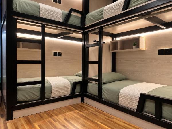 Luxury Hostel Bedspace In Downtown Near Metro - Dubai