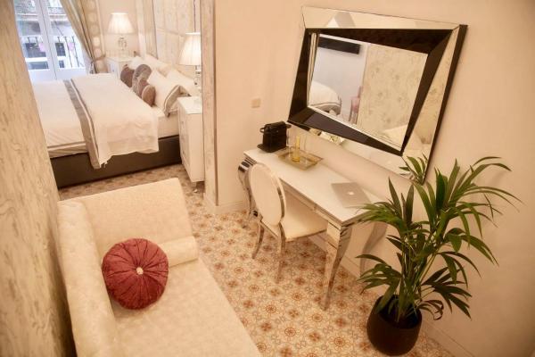 A la foto es mostra l'objecte Hostal Casa Boutique situat a la ciutat de Madrid.