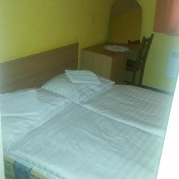 På billedet ses objektet Kis-Duna Motel & Camping beliggende i byen Kimle.