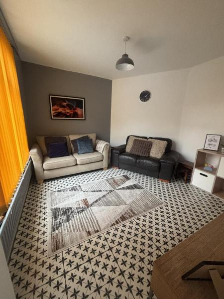 Hawthorn An Ideal Dog Friendly Base For Contractors As Well As Bikers And Walkers - South Wales