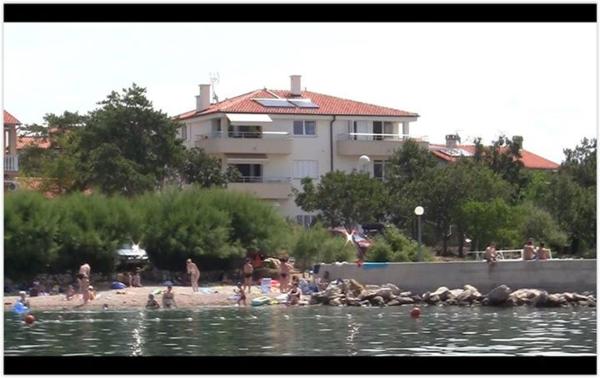 A la foto es mostra l'objecte Apartments Car situat a la ciutat de Šilo.