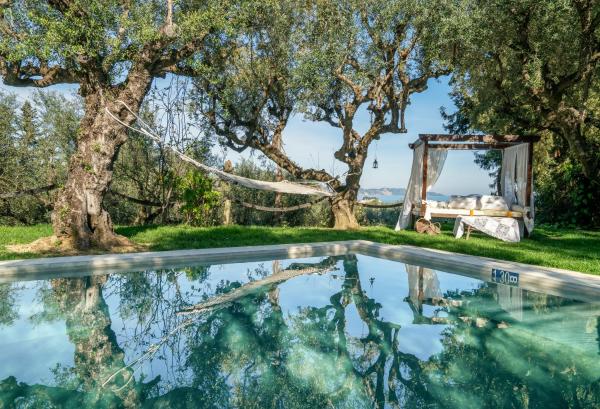 The photo shows the Vafias Villa - Tranquil Location, Ideal for Large Groups, by ZanteWize located in the city of Lithakia.